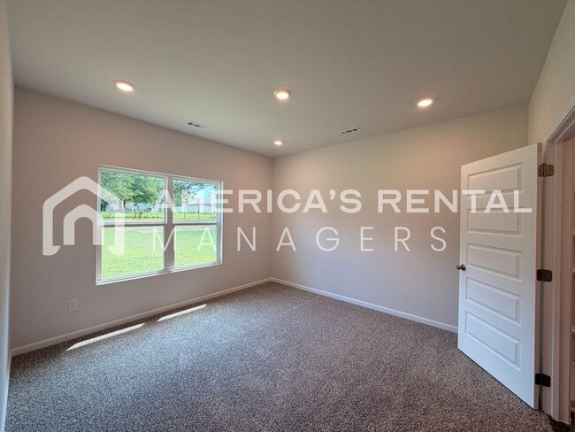 Building Photo - 169 Cattail Ct