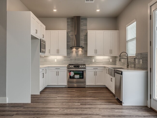 Building Photo - Beautiful New Construction Home in Edmond/Oklahoma City