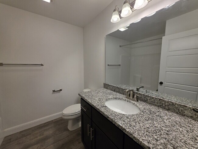 Building Photo - 2405 Graham Ln