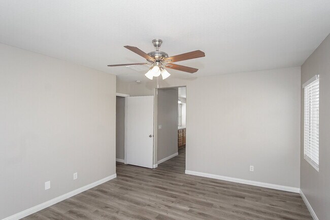 Building Photo - 1932 Basilwood Ct