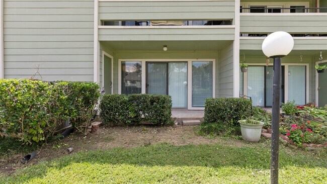 Building Photo - 14777 Wunderlich Dr