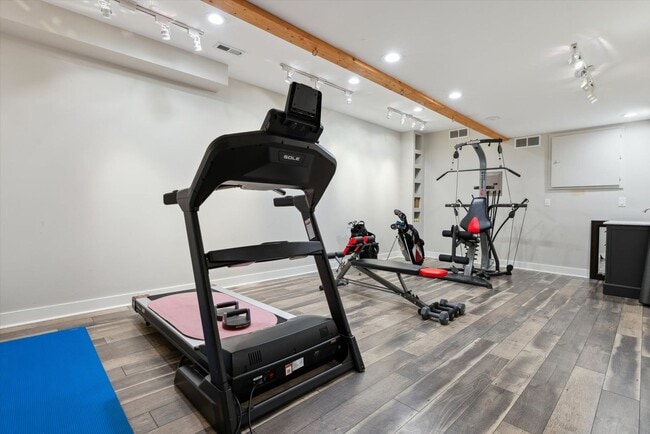 Building Photo - Luxury Home For Rent in Lowry