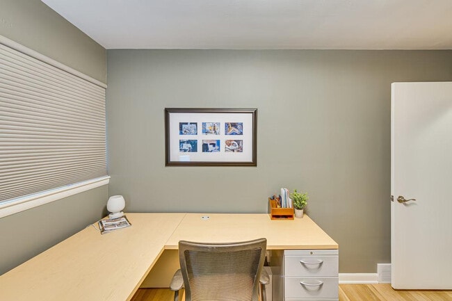 Building Photo - 114 S 36th St