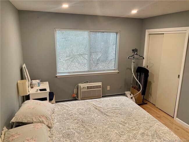 Building Photo - 3004 Madison Ave