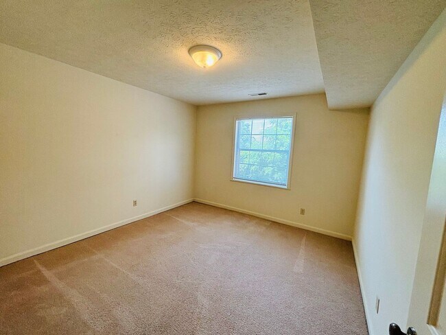Building Photo - 1300 Cedar Ridge Dr