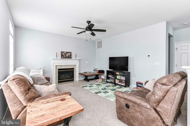 Building Photo - 359 Preston Dr