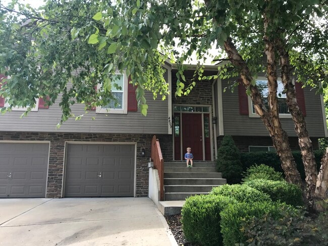 Building Photo - 4809 Broadway Terrace