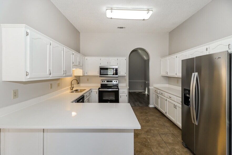 Building Photo - 1806 Lichfield Ct