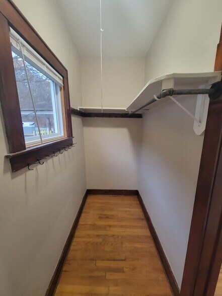 Building Photo - 282 Genesee St
