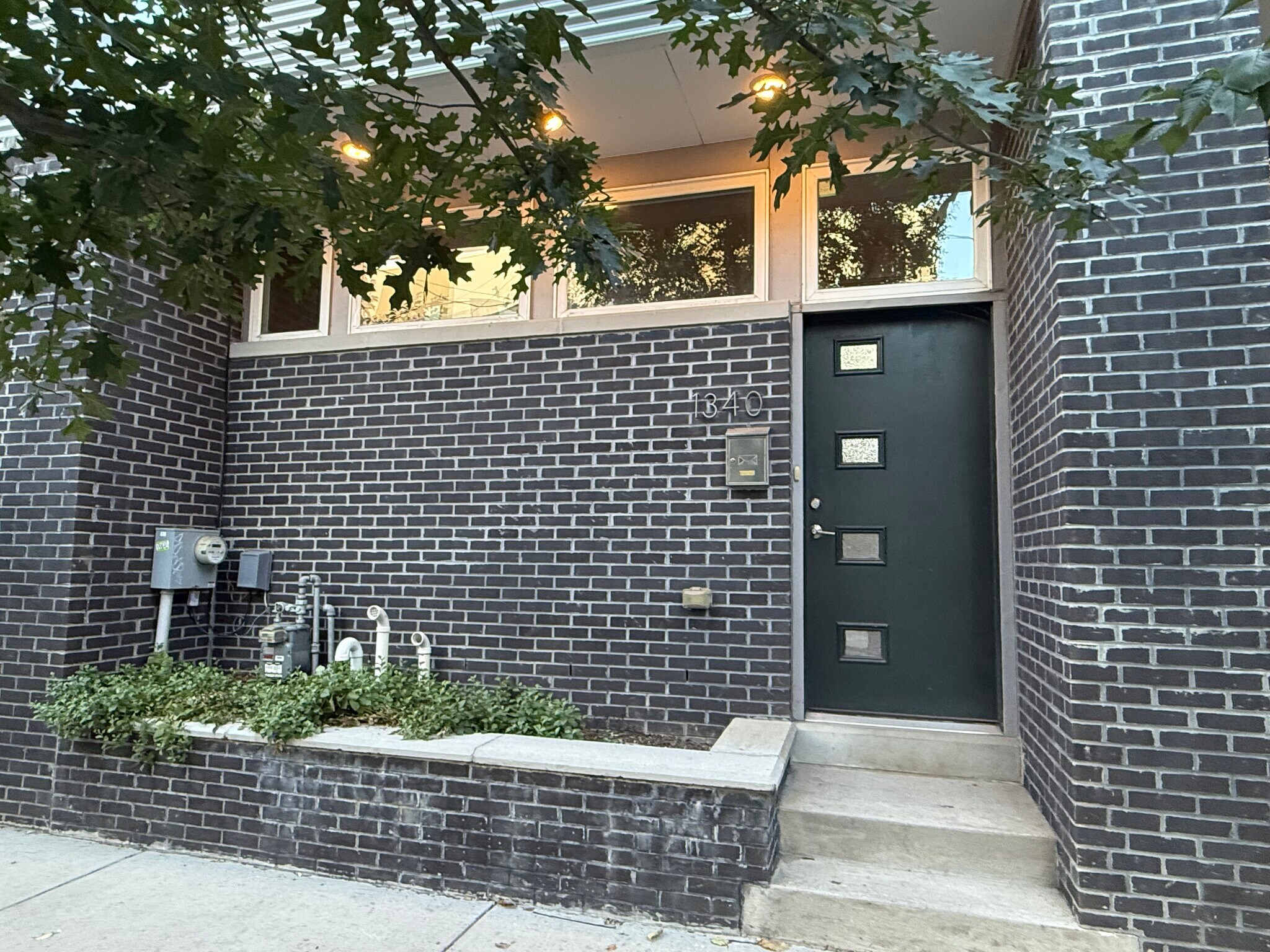 Building Photo - 1340 N Howard St
