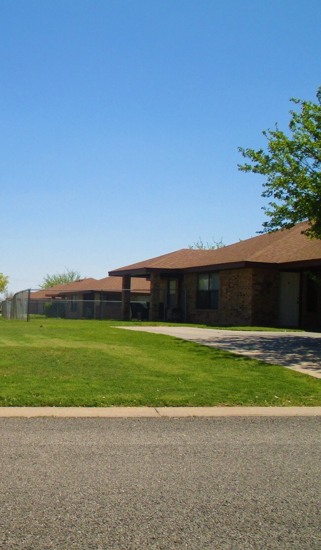 Lakeshore Village San Angelo, TX Apartment Finder