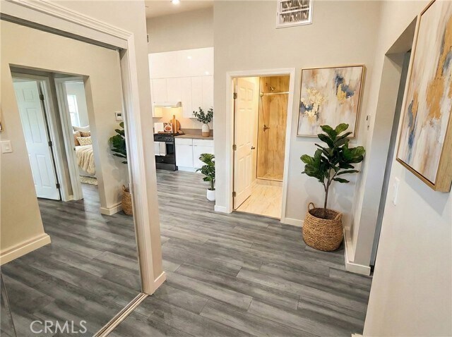 Building Photo - 8460 Nestle Ave