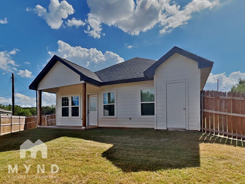 Building Photo - 5621 Van Horn Dr