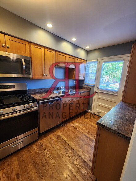 Building Photo - 624 Chatham Rd