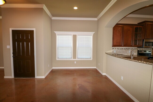 Building Photo - 3125 Silver Saddle Dr