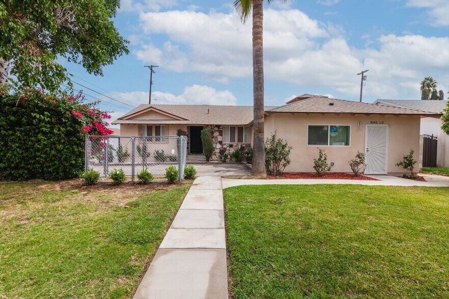 Primary Photo - 8646 Corbin Ave