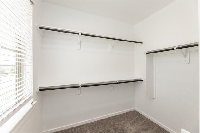 Building Photo - 2511 Manor Valley Ct