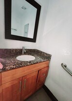 Building Photo - 2162 W Brownwood Ave