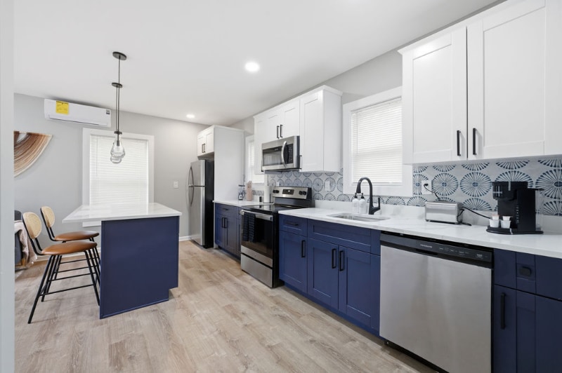 Building Photo - 1114 Oakland Dr SW