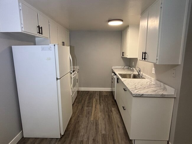 Building Photo - 1116 J St