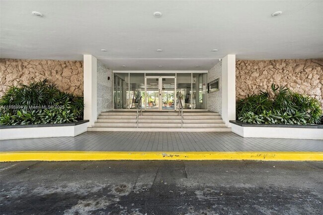 Building Photo - 401 Golden Isles Dr