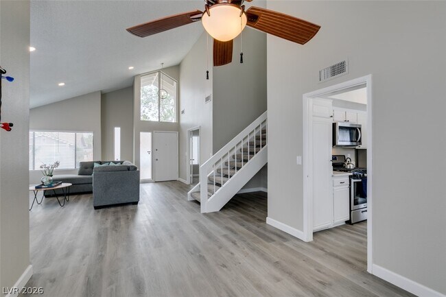Building Photo - 6585 Minton Ct