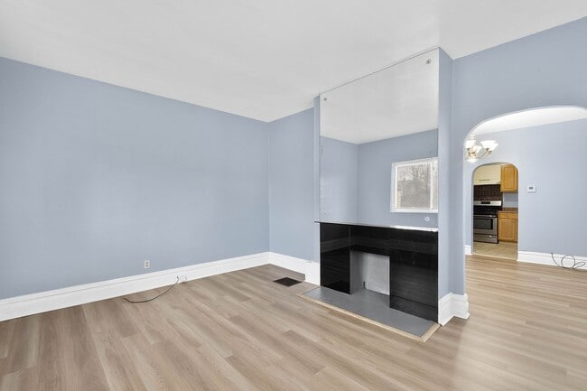 Building Photo - Stunning 2 bedroom home in Homestead avail...