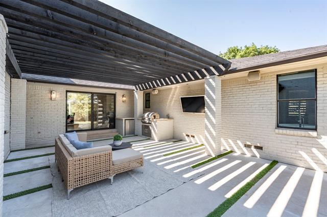 Building Photo - 5948 Melshire Dr