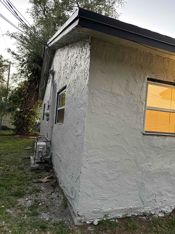 Building Photo - 2720 NW 13th St