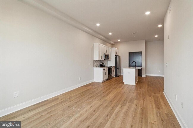 Building Photo - 2157 E Lehigh Ave