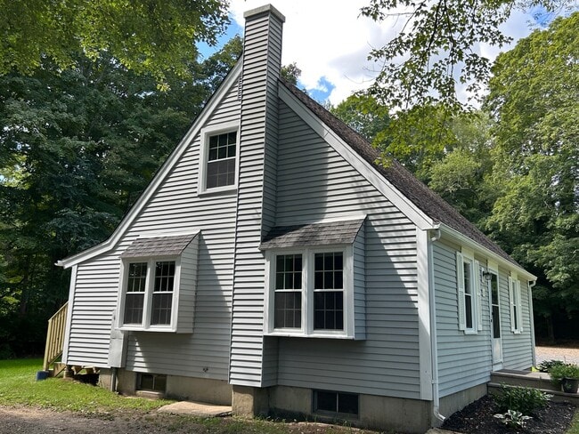 Building Photo - 10 Falls River Cir