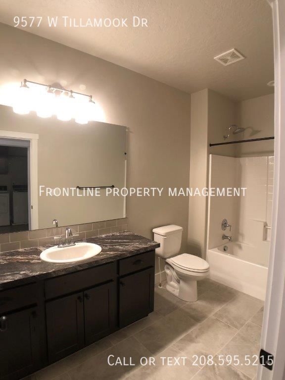 Building Photo - 9577 W Tillamook Dr