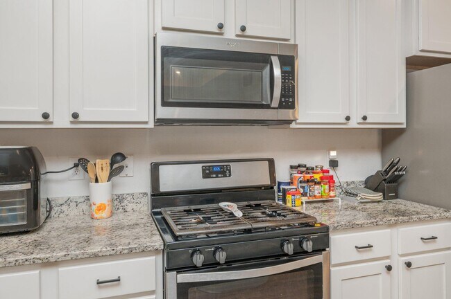 Building Photo - 1126 Valor Walk