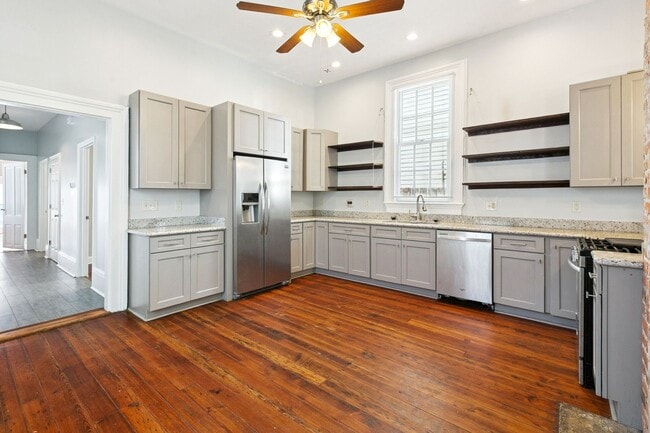 Building Photo - Charming New Orleans Shotgun with Historic Soul & Modern Luxury!