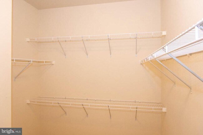 Building Photo - 23548 Hopewell Manor Terrace