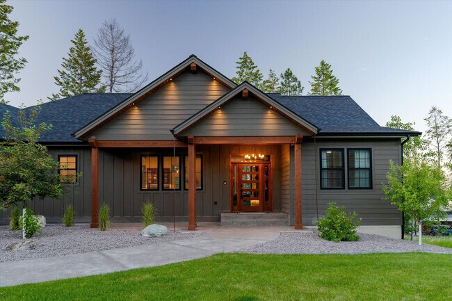 Building Photo - 323 Deer Creek Rd