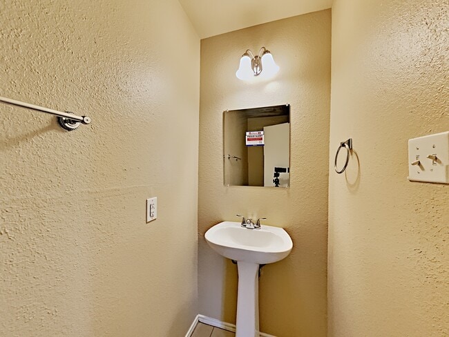 Building Photo - 11910 Ranchwell Cove