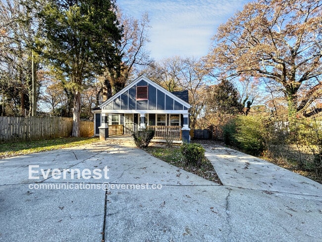 Building Photo - Charming 3-Bedroom, 2-Bathroom Home / Pet-...