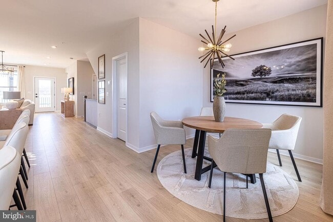 Building Photo - 20957 Bluebird Sq