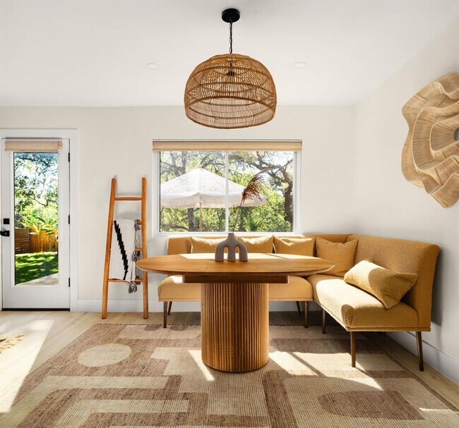 Building Photo - 2409 Shiloh Dr