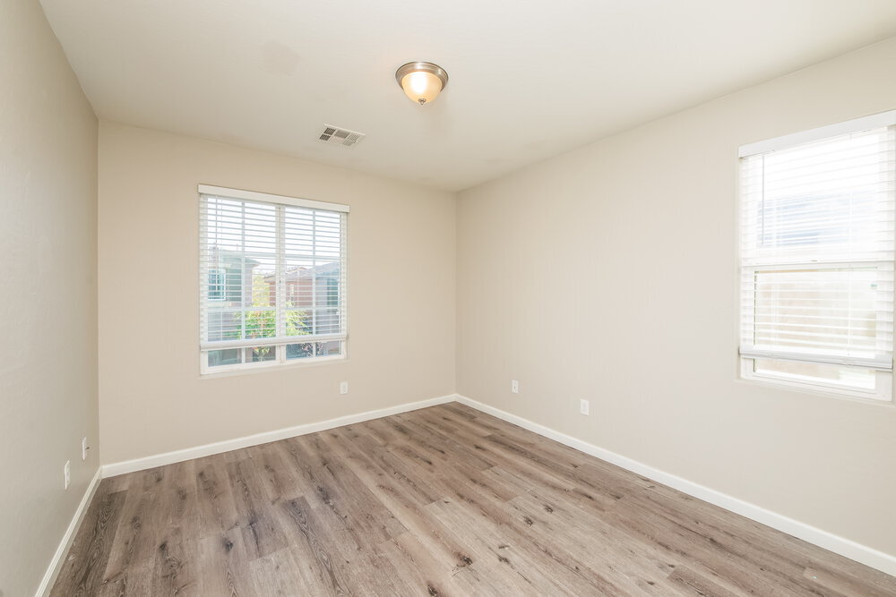 Building Photo - 9353 W Pearblossom Sky Ave