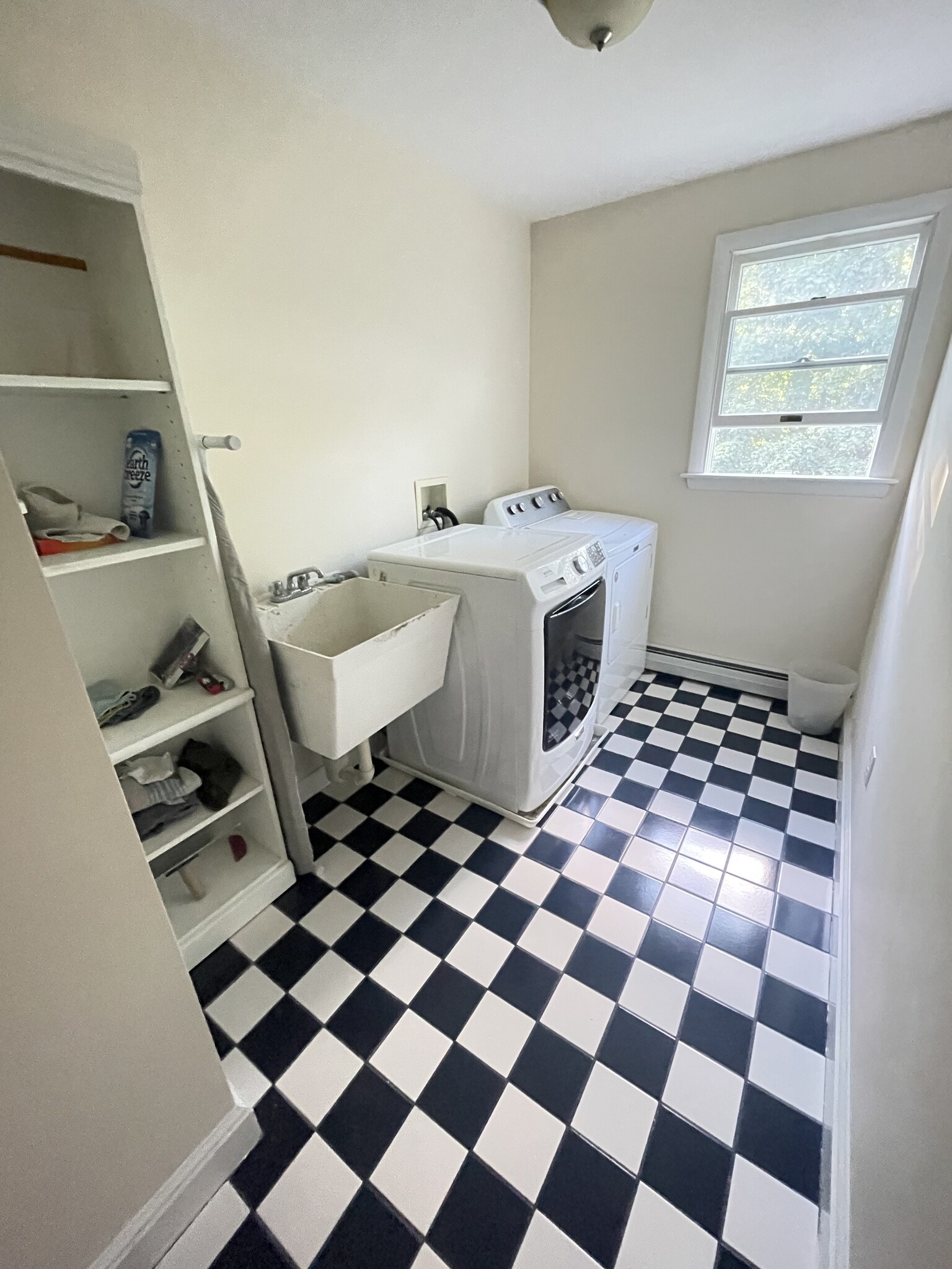 Building Photo - 54 Bartley Ave