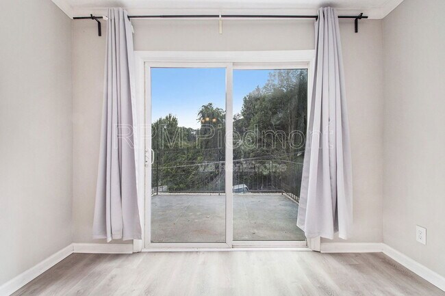 Building Photo - 2805 I-85