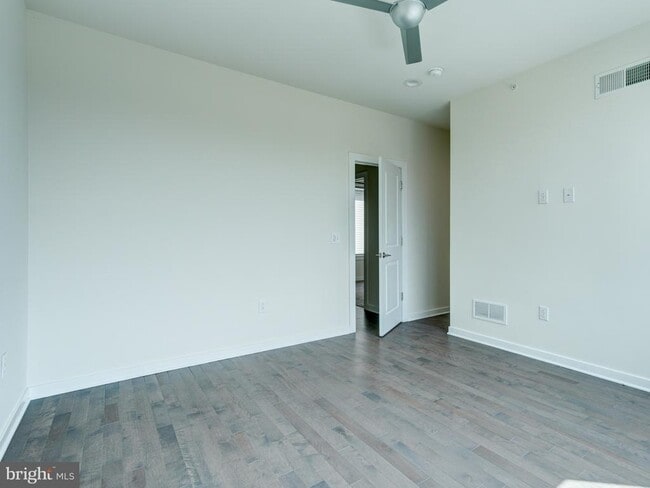 Building Photo - 2123 E Lehigh Ave