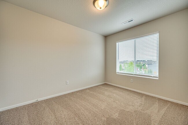 Building Photo - Coming Soon!  Beautiful Three Bedroom in Taverner Ridge!