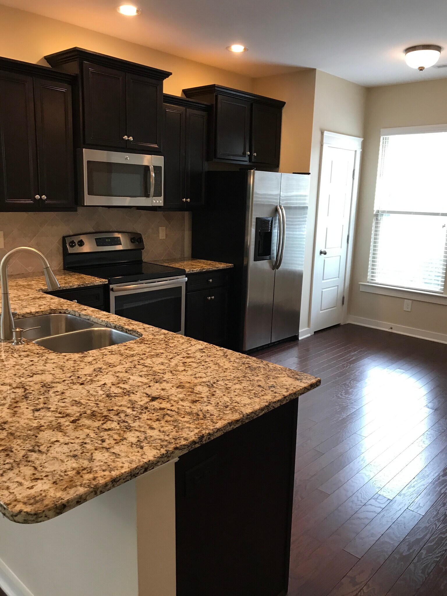 Kitchen w granite and ss appliances - 6417 Swatner Drive
