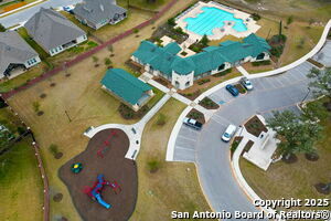 Building Photo - 204 Tiltwood Ct