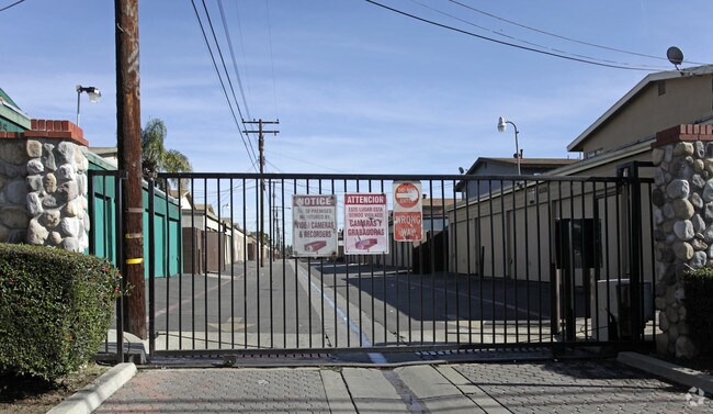 Building Photo - 4604 Bandera