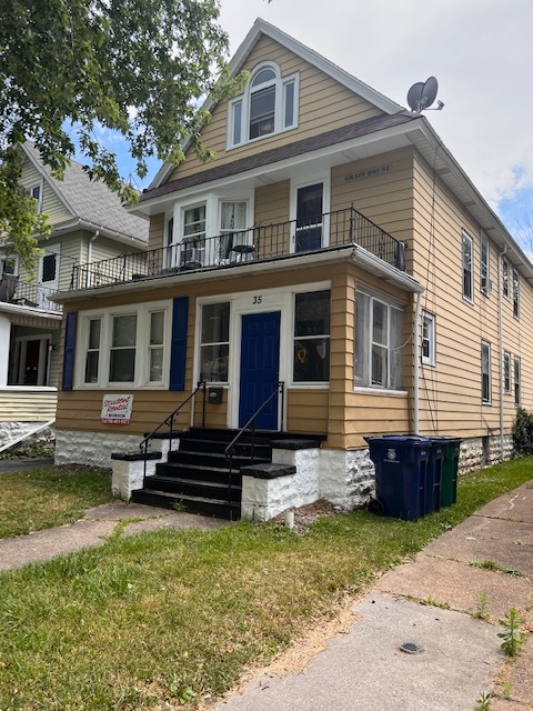 Primary Photo - 35 Hughes Ave