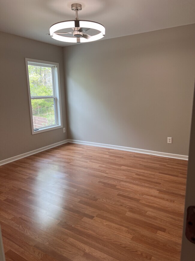 Building Photo - 4745 Stonehaven View